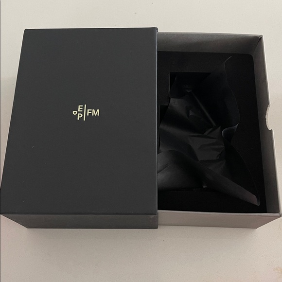 Frederic Malle Red and Gold Perfume Collection boxes only, no perfume - Picture 7 of 11